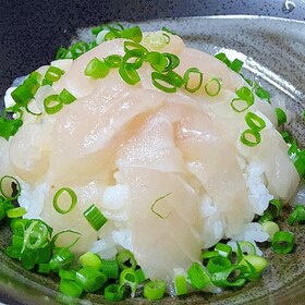 会席料理の〆☆　「ヒラメの白だしヅケ丼」